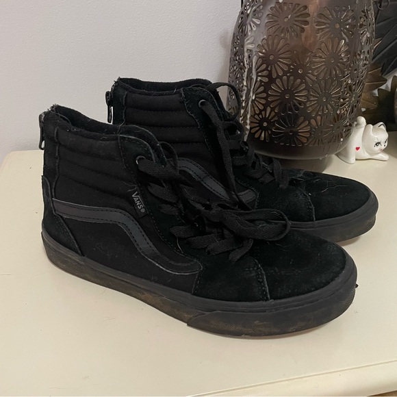 Vans kids size 4 (youth) Black High-Top Sneakers - Picture 3 of 6